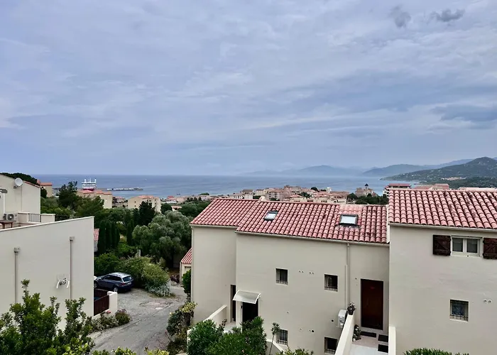 Lejlighed I Certali 5 6 LʼÎle-Rousse