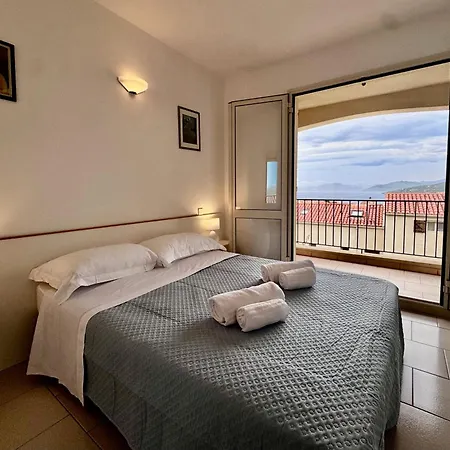 I Certali 5 6 L'Ile-Rousse (Corsica)